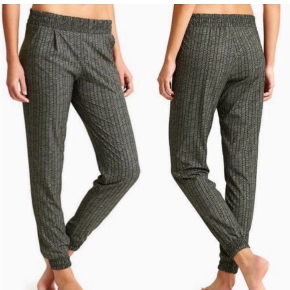 Athleta Aliso Tropical Chevron Zig Zag Joggers Pants Women’s Size 10